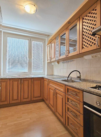 3 - IZBOVÝ BYT VRANOV NAD TOPĽOU/SÍDLISKO 1.MÁJA