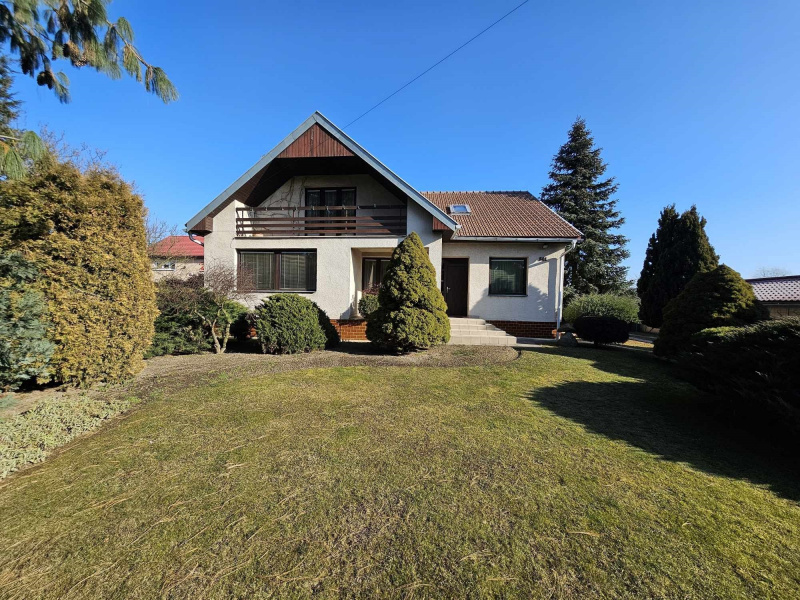 5 - IZBOVÝ RODINNÝ DOM - VRANOV NAD TOPĽOU / ČEMERNÉ