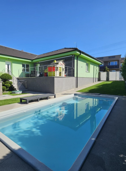 RODINNÝ DOM S BAZÉNOM - KOŠICE OKOLIE / HANISKA